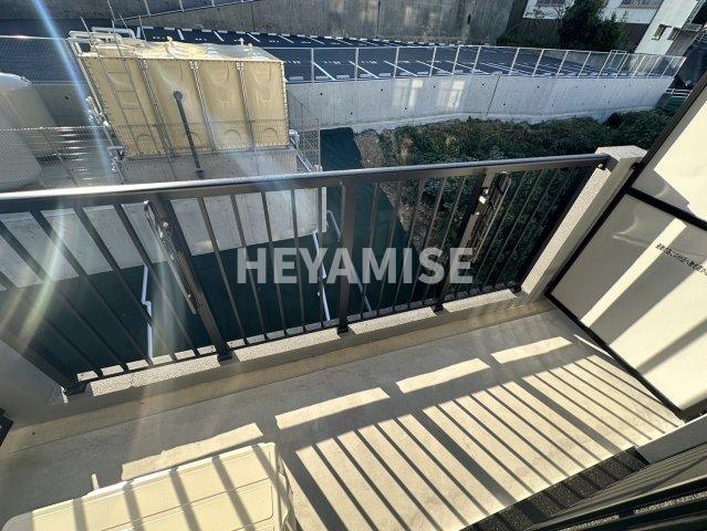 バルコニー　※室内画像は別号室のもの
