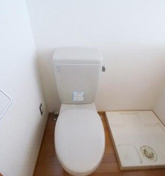 トイレ　※別部屋参考写真