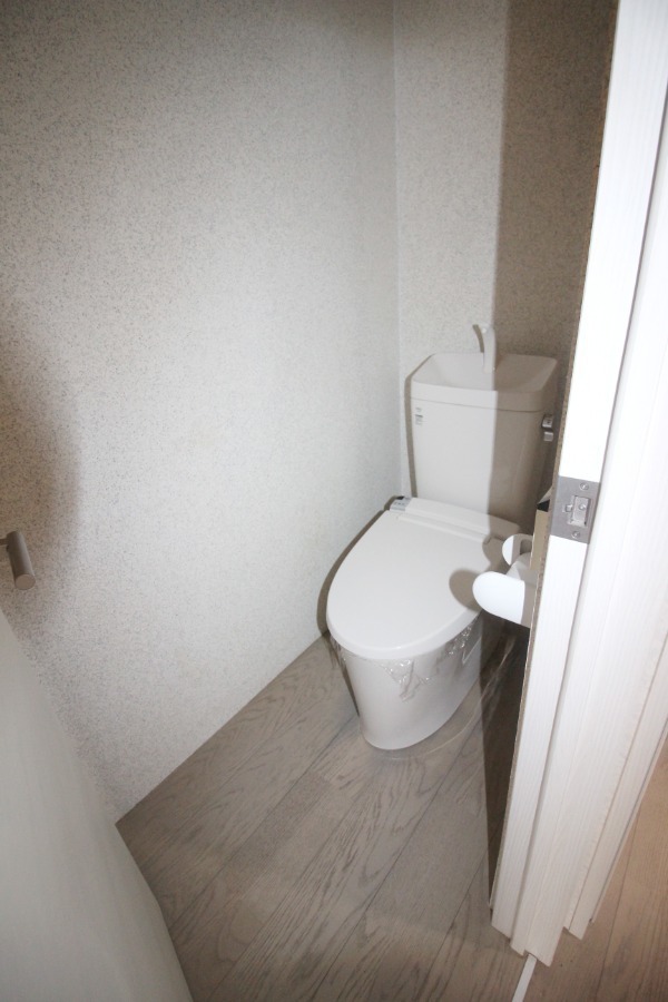 トイレ　トイレ温水洗浄便座