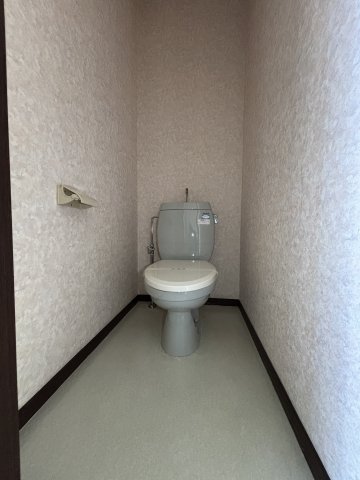 トイレ　人気のバストイレ別々です♪