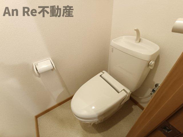 埼玉高速鉄道 戸塚安行駅 徒歩3分 7階建 築20年のトイレ写真