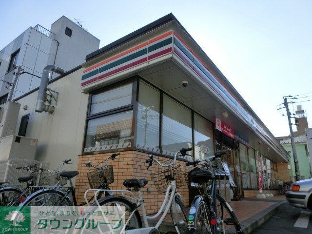コンビニ　セブンイレブン（コンビニ）まで470m