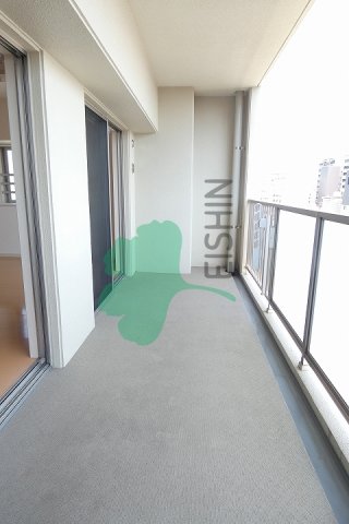 バルコニー　日当たりの良いバルコニーです！
