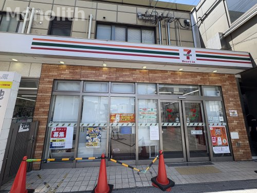 コンビニ　セブンイレブンハートインJR鳳駅東口店（コンビニ）まで518m
