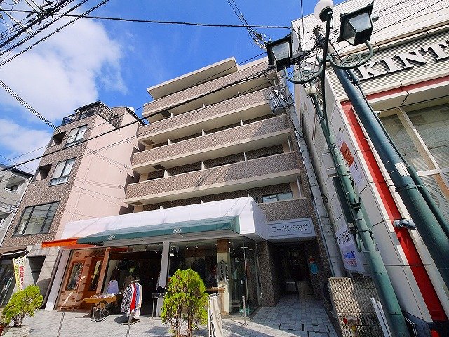 建物外観　外観は落ち着いています