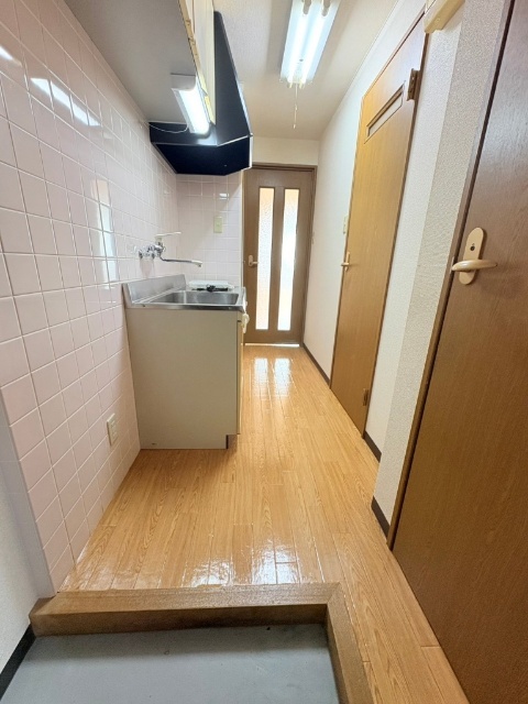 玄関　（３０２号室）