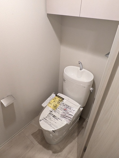 トイレ　※同間取り別号室の写真です