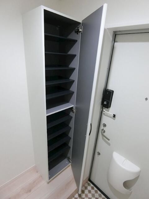 ハーミットクラブハウス長津田 IIの玄関写真