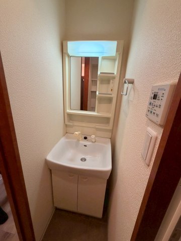 地下鉄鶴舞線 大須観音駅 徒歩12分 11階建 築20年の内装写真