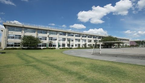 中学校　武蔵村山市立第五中学校（中学校）まで1120m