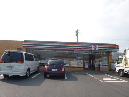 コンビニ　セブンイレブン倉敷連島中央3丁目店（コンビニ）まで678m