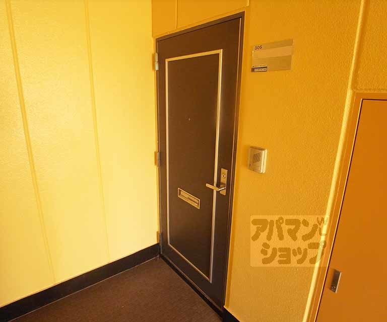 その他設備　玄関ドアです。