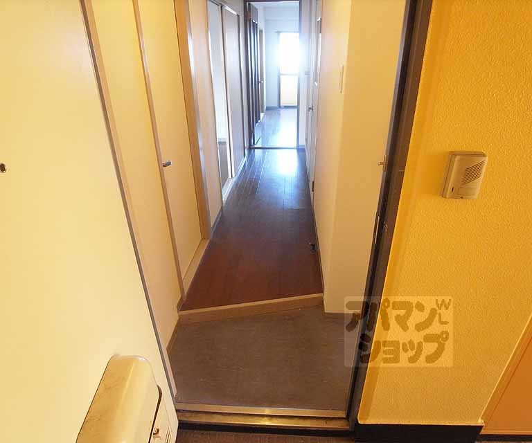 玄関　玄関です。