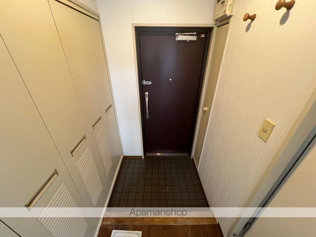 阪急神戸線 十三駅 徒歩8分 9階建 築37年の玄関写真