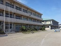 小学校　玉井小学校（小学校）まで500m