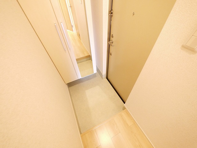 玄関　収納もある玄関です
