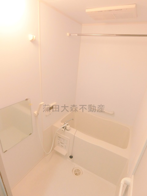 バス・シャワールーム　浴室乾燥機能付きのお風呂