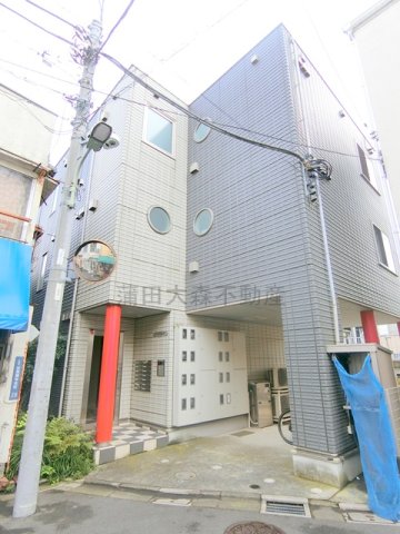 建物外観　2010年6月築　鉄骨造地上3階建て総戸数14戸　東京都大田