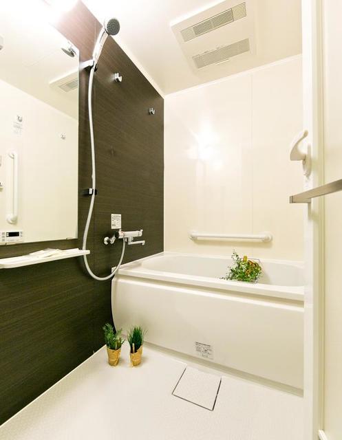 バス・シャワールーム　※写真は同タイプ住戸です。