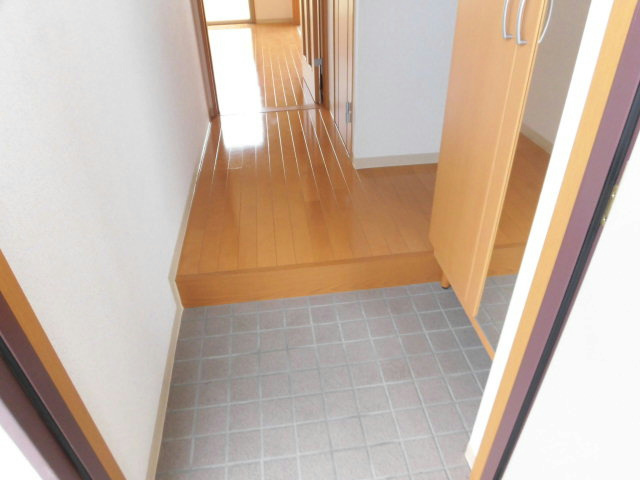 玄関　※他部屋参照