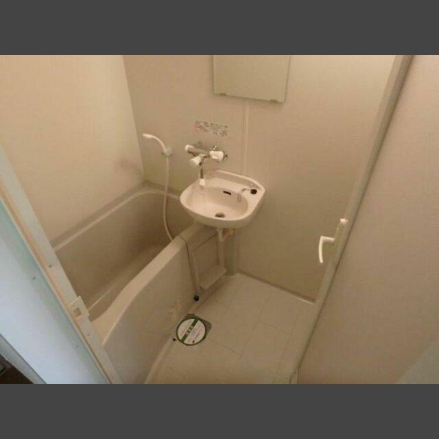 バス・シャワールーム　※別部屋の参考写真です。