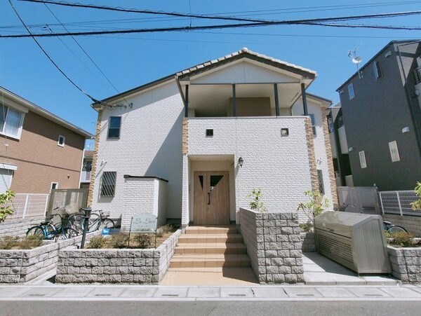 建物外観　ラルーチェのご紹介は住まいの窓口アソシエにお任せください。