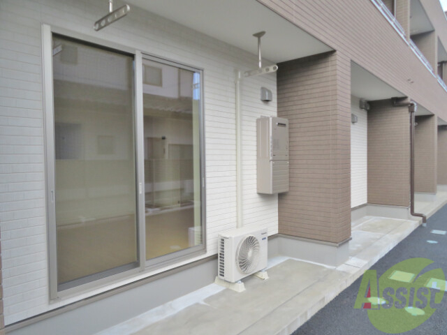 バルコニー　テラスはこのくらいの広さになってますよー。