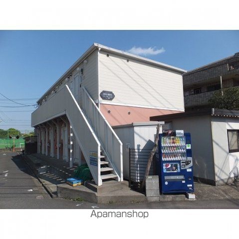 東急田園都市線 二子玉川駅 バス乗車時間：10分 最寄りバス停で下車 徒歩4分 築32年
