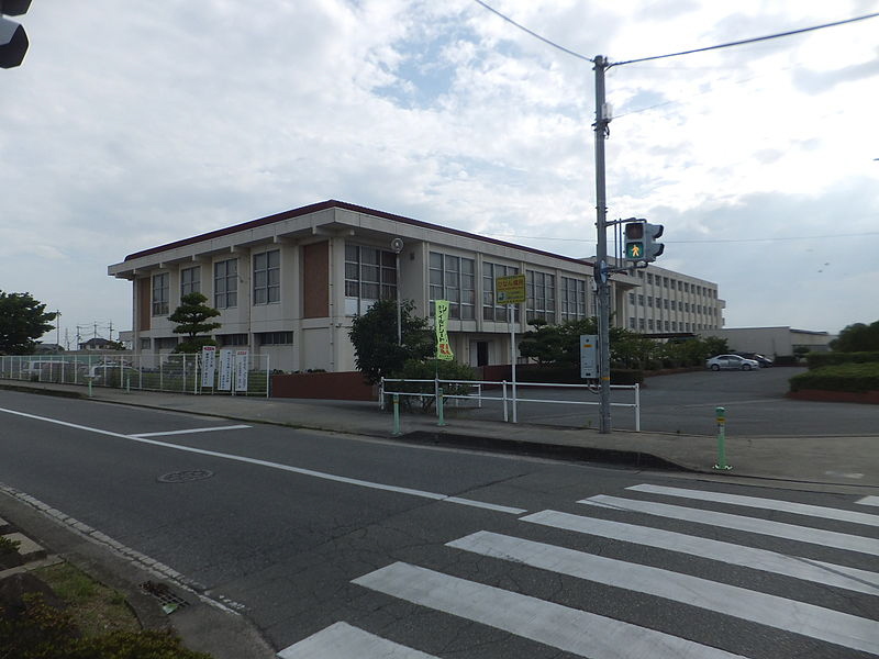 中学校　稲美北中学校（中学校）まで1372m