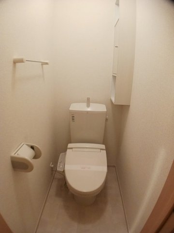 トイレ　コンパクトで使いやすいトイレです
