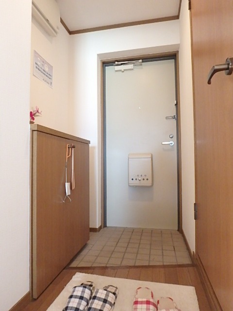 玄関　図面と現状に相違がある場合には現状を優先