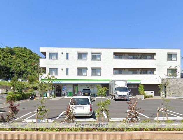 コンビニ　ファミリーマート（コンビニ）まで1666m