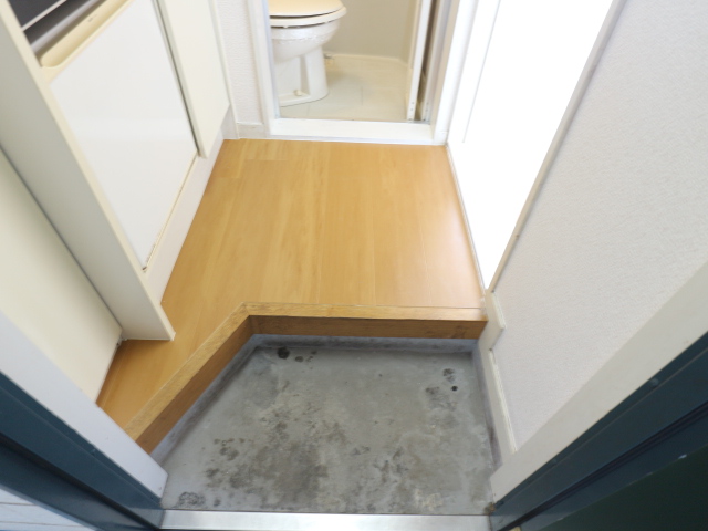 近鉄奈良線 近鉄奈良駅 徒歩4分 2階建 築32年の玄関写真