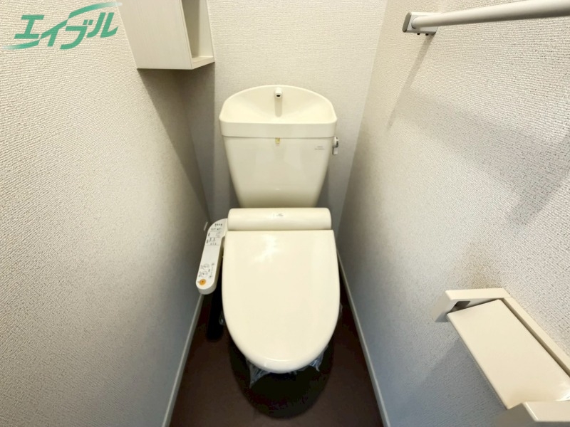 トイレ　別部屋反転画像参考