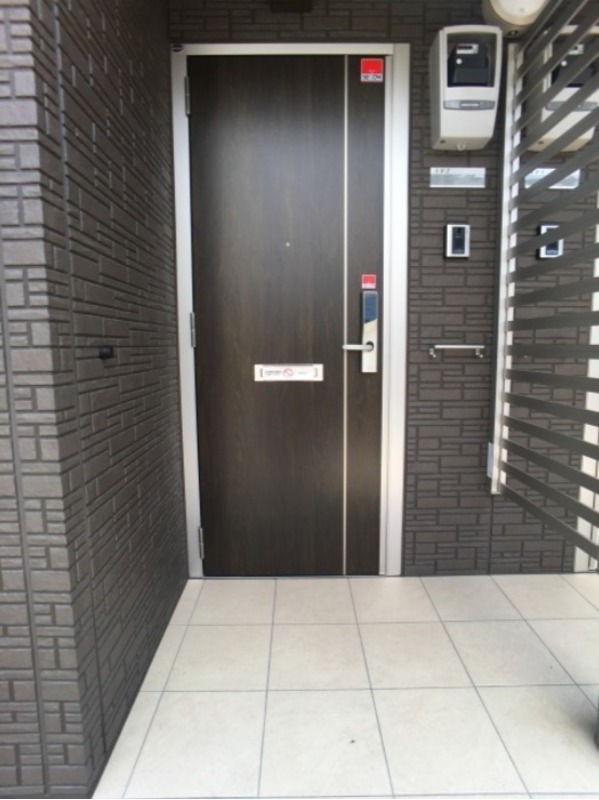 玄関　図面と現状に相違がある場合には現状を優先