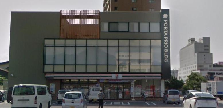 コンビニ　セブンイレブン山形十日町４丁目店（コンビニ）まで600m