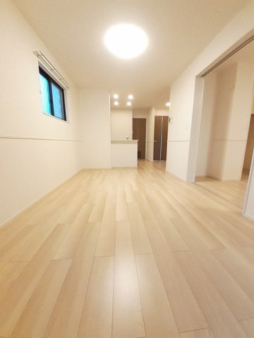 居室・リビング　こちらの居間で趣味の時間をお楽しみください