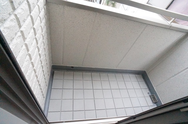 バルコニー　バルコニー付！お天気のいい日は洗濯物も気持ちよく干せますね！