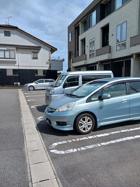 駐車場　駐車場