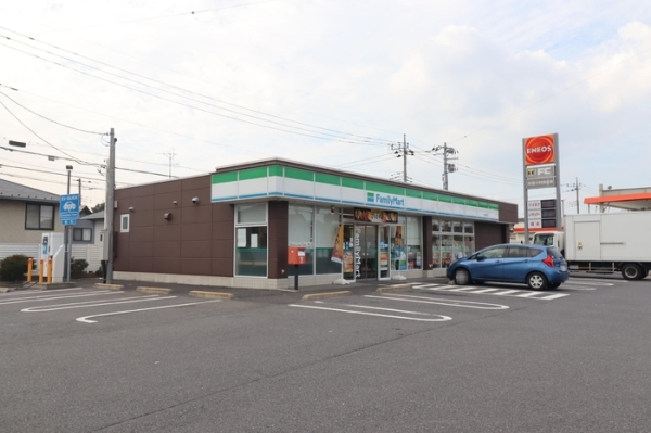 コンビニ　ファミリーマート（コンビニ）まで460m