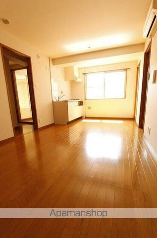 K&W bldgの居間写真