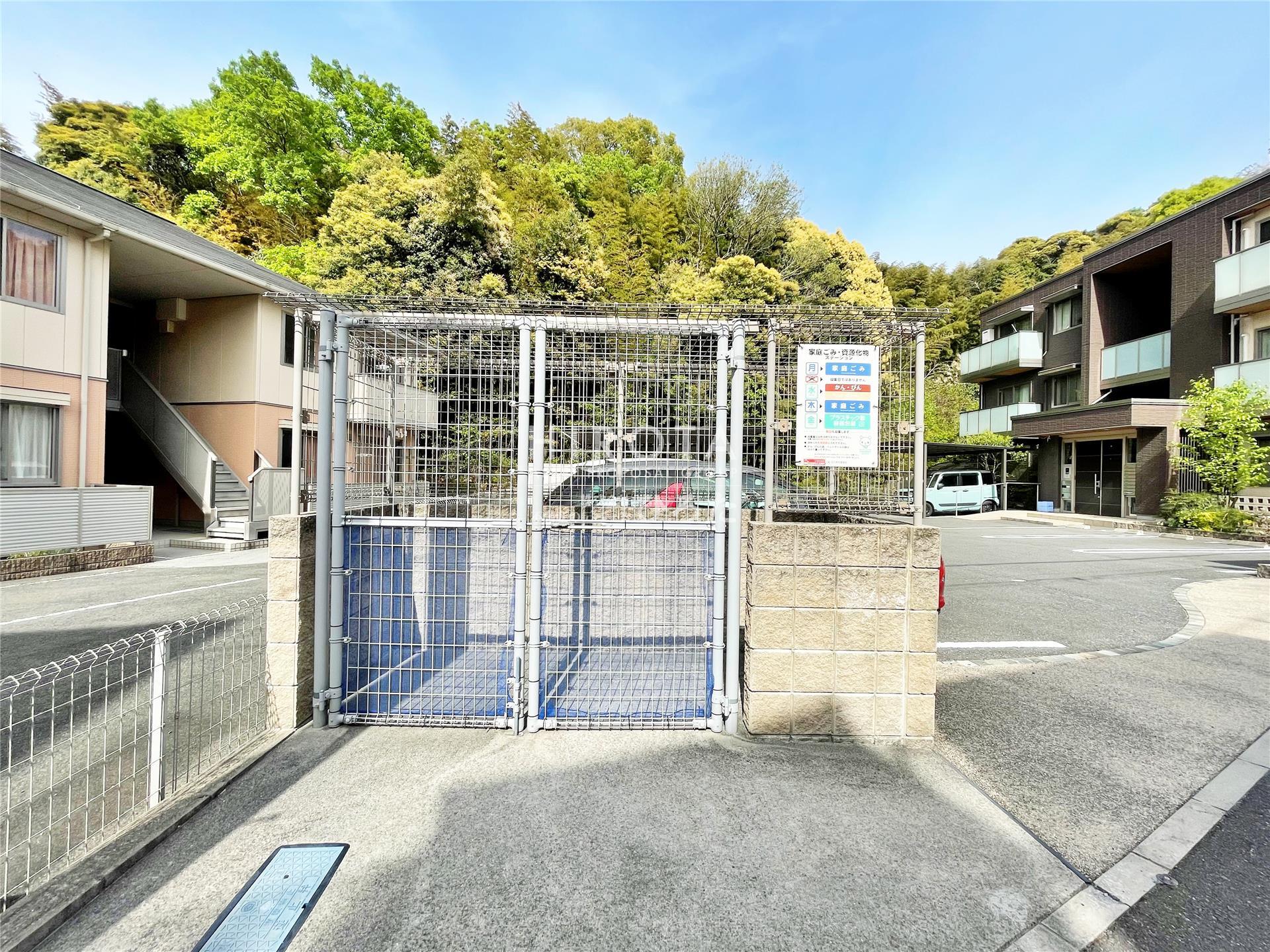 シャーメゾンひびきのの外観写真