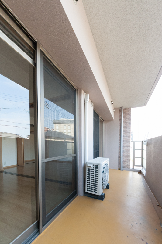 バルコニー　※同マンション別部屋写真、現状優先
