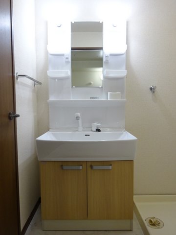 洗面設備　洗髪洗面化粧台で忙しい朝にも寝癖の付いた頭にも優しい☆お化粧