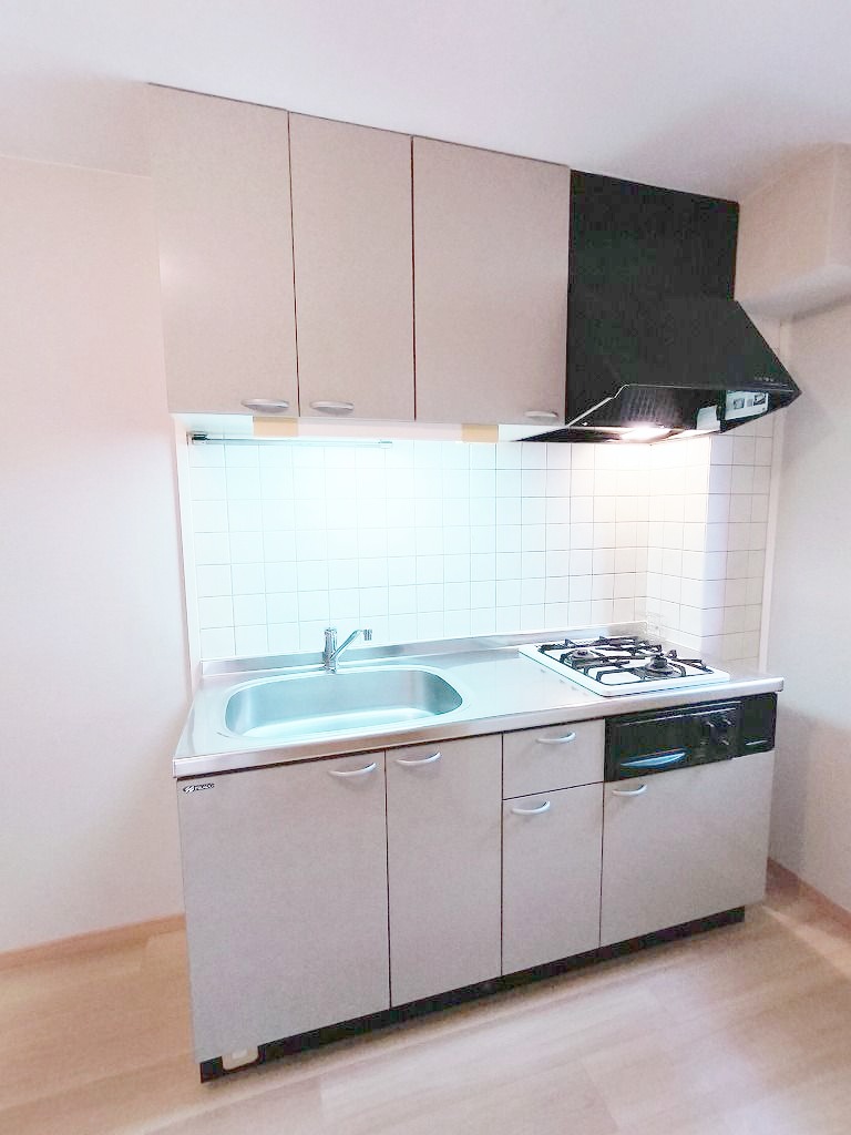地下鉄空港線 西新駅 徒歩9分 3階建 築26年のキッチン写真