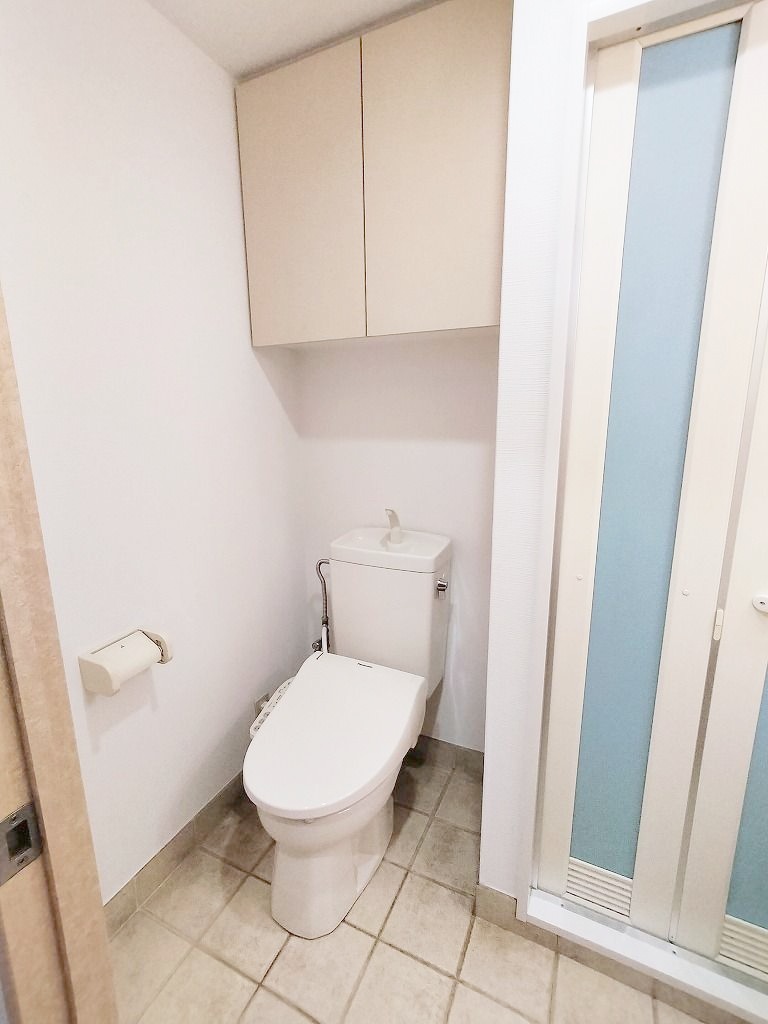 地下鉄空港線 西新駅 徒歩9分 3階建 築26年のトイレ写真