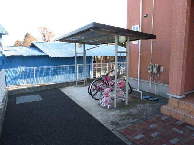 その他共有部分　★敷地内屋根付き駐輪場★