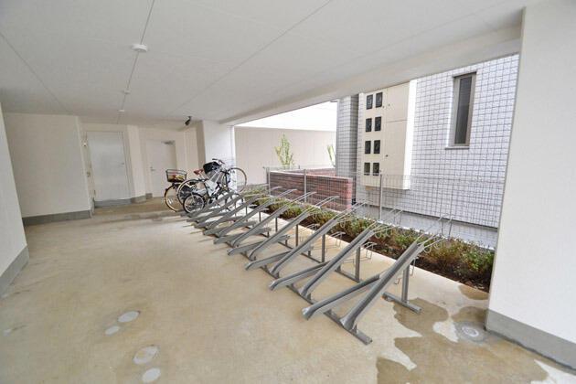 ロビー　駐輪場
