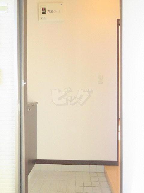 玄関　明るい玄関がお出迎えです☆