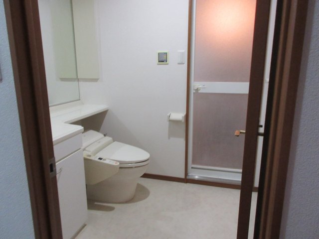 トイレ　別部屋同タイプ